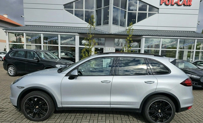 Porsche Cayenne cena 106900 przebieg: 124000, rok produkcji 2012 z Olsztyn małe 667